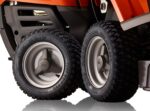 Husqvarna Frontmäher R 112C mit Mähdeck Combi 85 – Winterpaket mit Schneeschild, Gummileiste und Schneeketten – Bild 6