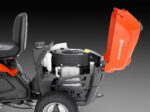 Husqvarna Frontmäher R 112C5 mit Mähdeck Combi 85 – Winterpaket mit Schneeschild, Gummileiste und Schneeketten – Bild 4