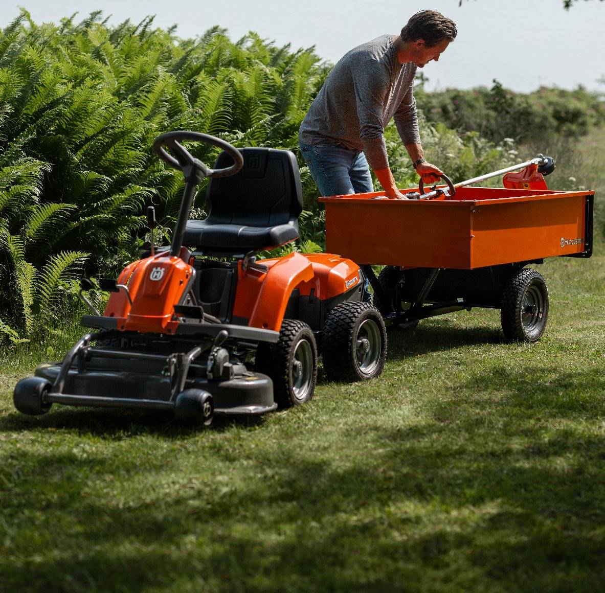 Husqvarna Akku-Frontmäher R 112iC mit Mähdeck Combi 85, Akku und Ladegerät – Bild 6